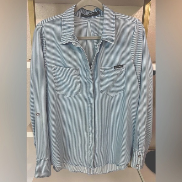 Calvin Klein pin striped button down size small - Picture 1 of 4